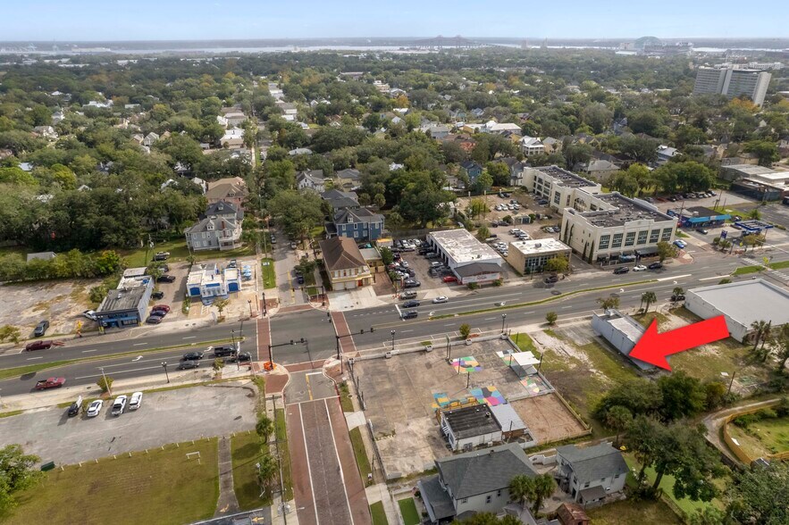 More Photos Of 1352 N Main St, Jacksonville Auto Dealership For Lease
