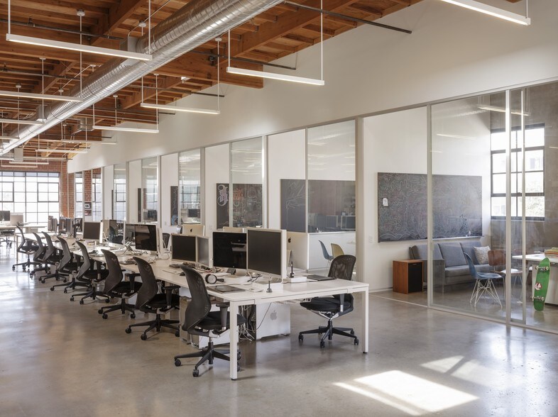 More Photos Of 1710-1716 12th St, Santa Monica Office For Lease