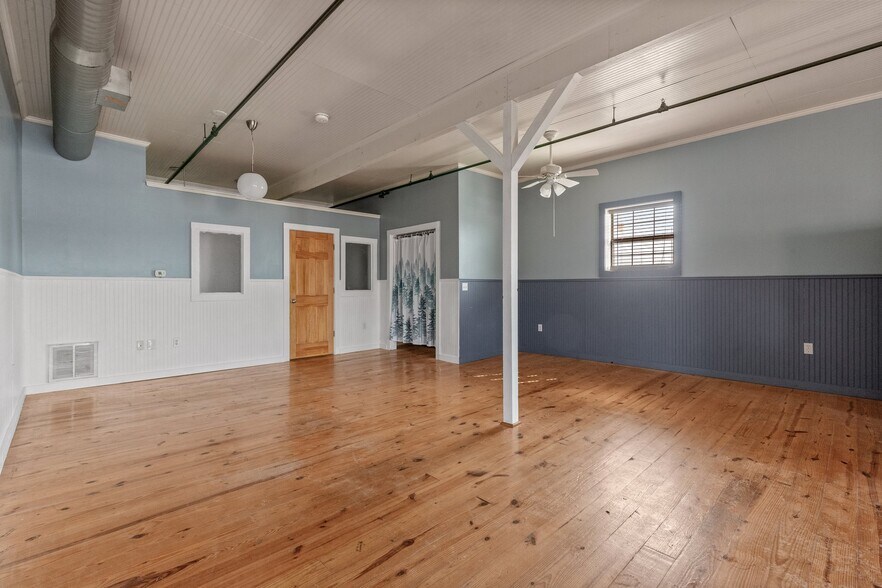 More Photos Of 116-118 N Main St, Sand Springs Storefront Retail Residential For Sale