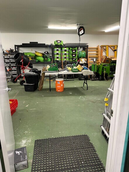 More Photos Of 10569 Lem Turner Rd, Jacksonville Medical For Sale