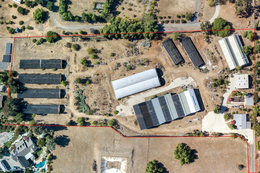 More Photos Of 1881 Fuerte St, Fallbrook Garden Center For Sale