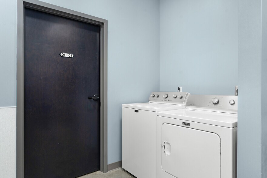 More Photos Of 2145 Chestnut St, Chattanooga Specialty For Lease