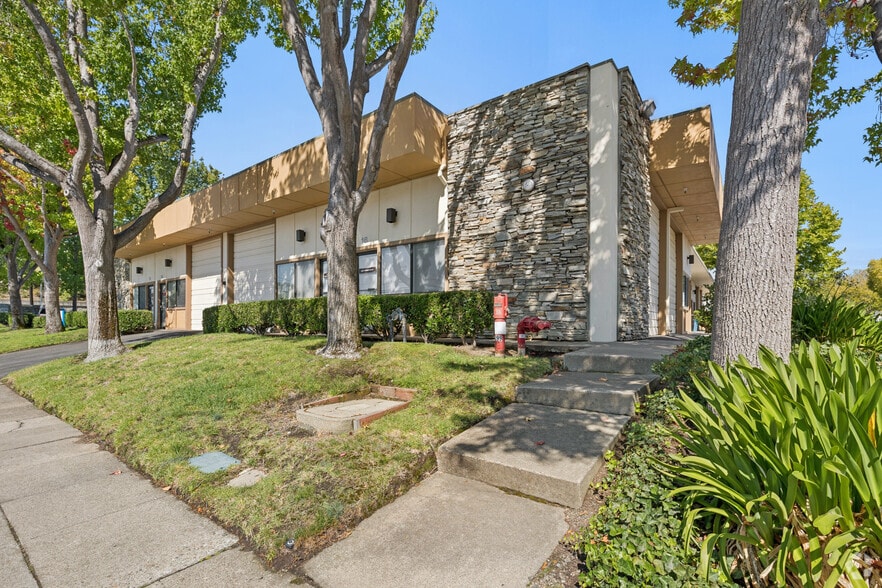More Photos Of 299 Old County Rd, San Carlos Unknown For Lease