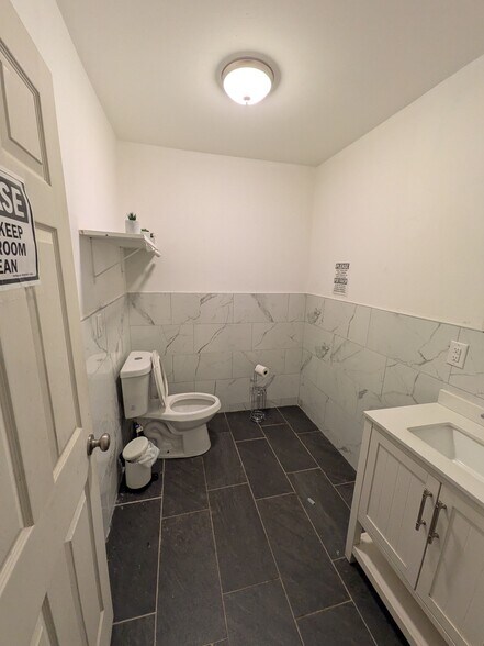 More Photos Of 46 Clinton Ave, New Haven Warehouse For Sale