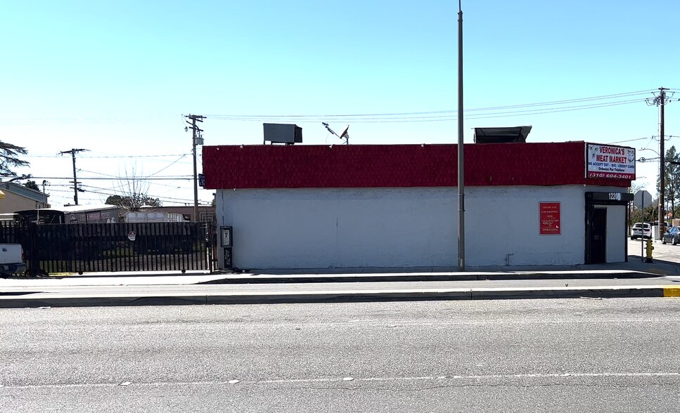 More Photos Of 12203 Long Beach Blvd, Lynwood General Retail For Sale