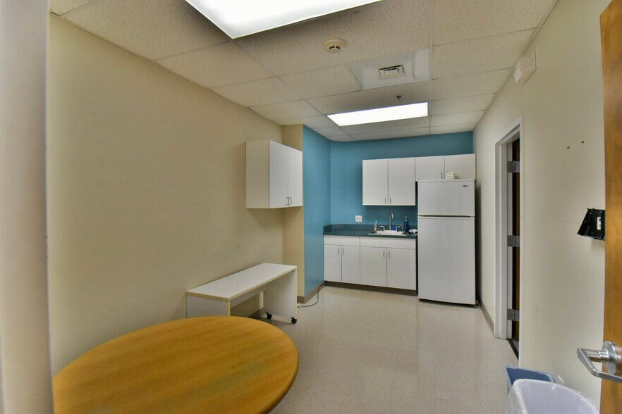 More Photos Of 526 Main St, Acton Office For Lease