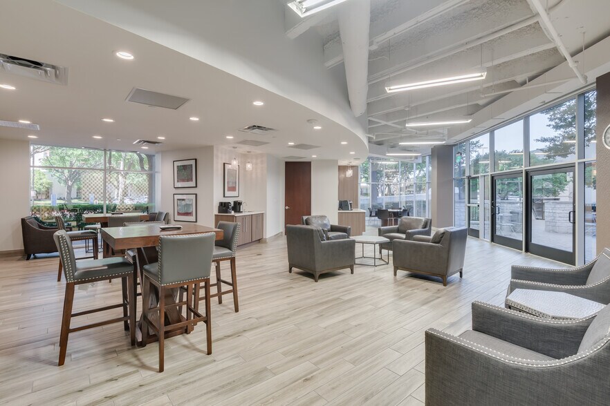More Photos Of 14951 N Dallas Pky, Dallas Office For Lease