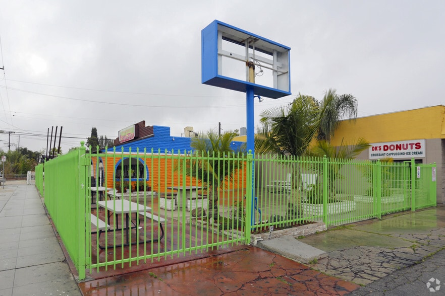 More Photos Of 2600 W Edinger Ave, Santa Ana Restaurant For Lease