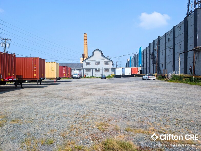 More Photos Of 735 S Front st, Elizabeth Warehouse For Lease