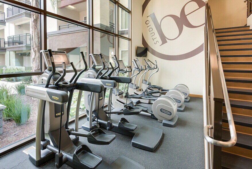 More Photos Of 1271 Lawrence Station Rd, Sunnyvale Apartments For Lease