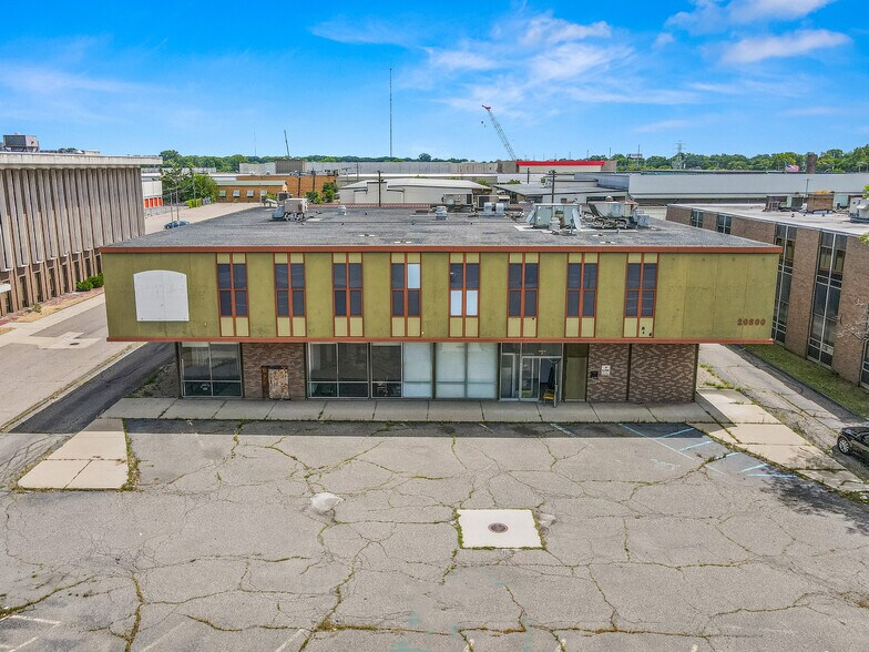 More Photos Of 20800 Greenfield Rd, Oak Park Medical For Sale