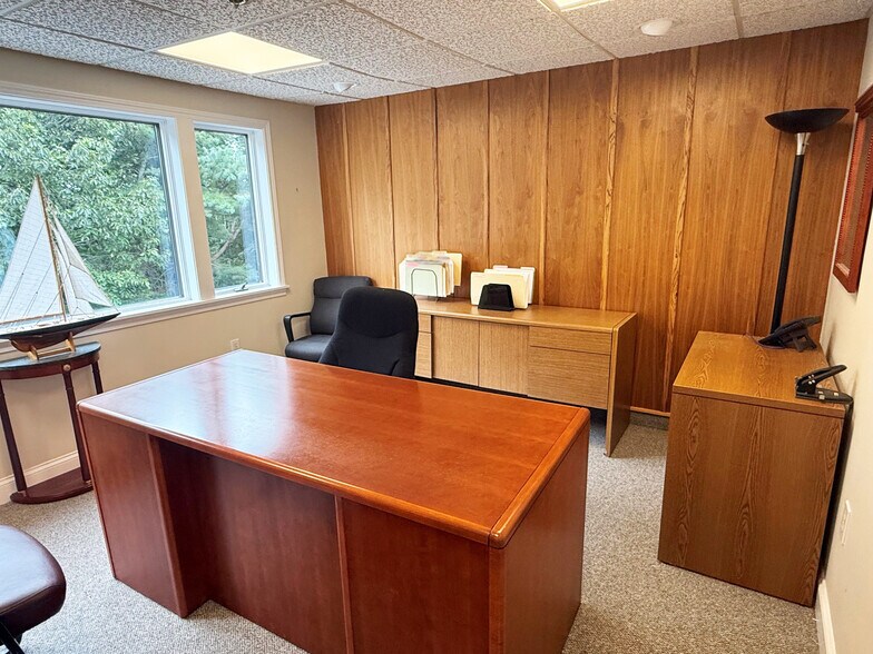 More Photos Of 205 Worcester Ct, Falmouth Loft Creative Space For Sale