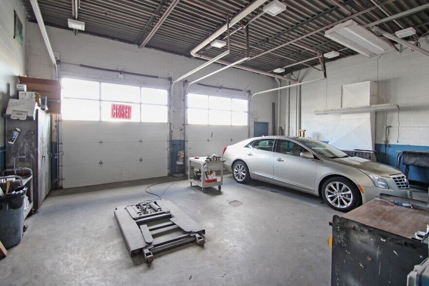 More Photos Of 284 S Broadway, Lawrence Auto Dealership For Sale