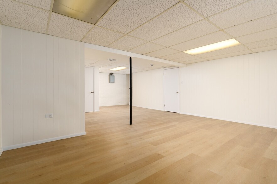 More Photos Of 210 Anderson Ln, Belleville Multifamily For Sale