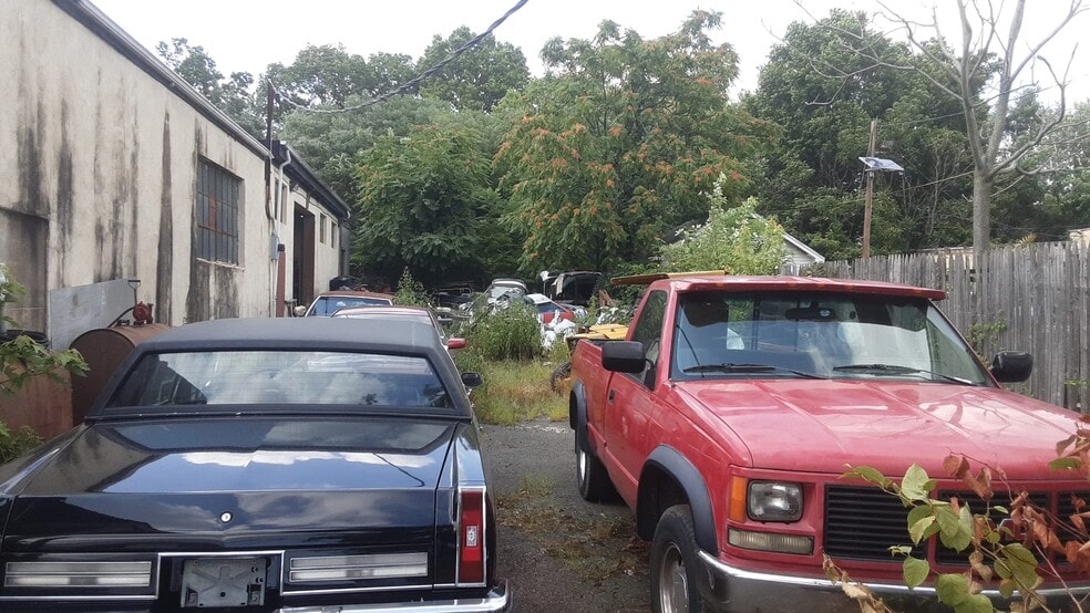 More Photos Of 431 E 1st Ave, Roselle Industrial For Sale