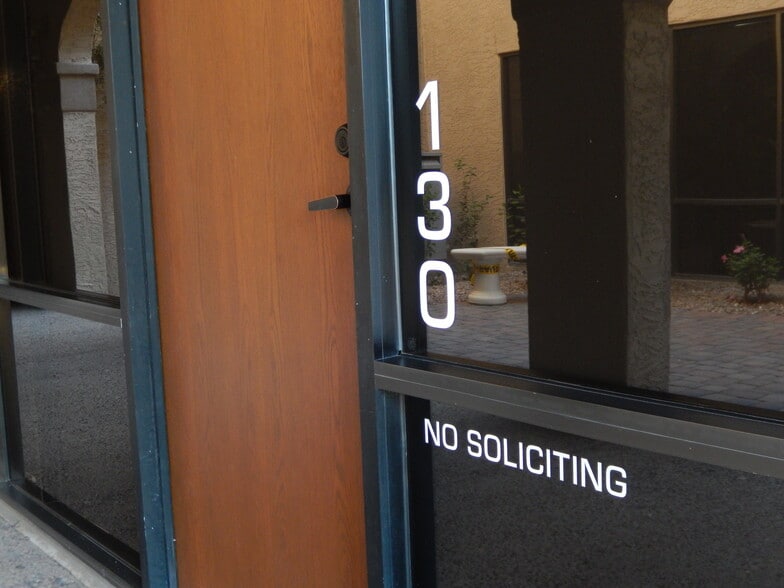 More Photos Of 1480 E Bethany Home Rd, Phoenix Office For Lease