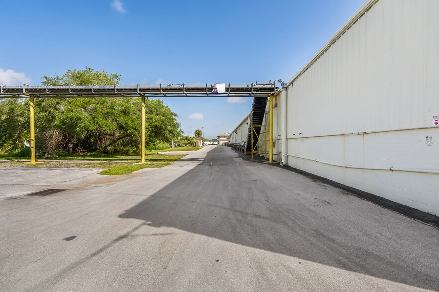 More Photos Of 2600 45th St, Vero Beach Food Processing For Sale