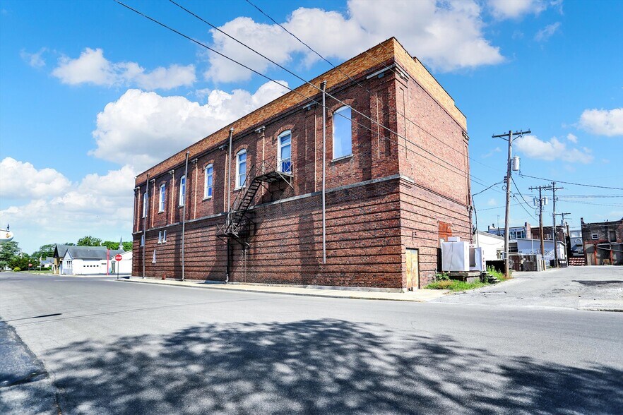 More Photos Of 111 S Walnut St, Edinburgh Theater Concert Hall For Sale