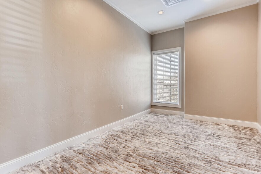 More Photos Of 15530 E Broncos Pky, Centennial Office For Lease