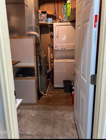 More Photos Of 214 6th Ave NE, Jamestown General Retail For Sale