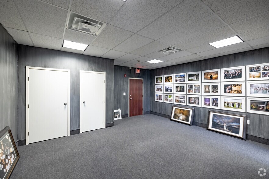 More Photos Of 315 Walt Whitman Rd, Huntington Station Office For Lease