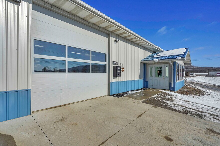 More Photos Of 5220 Maple Ln, Cuba Auto Repair For Sale