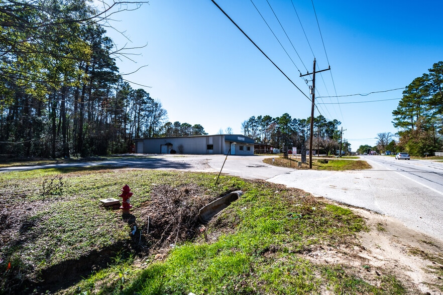 More Photos Of 24090 FM 1485 Rd, New Caney Service For Sale
