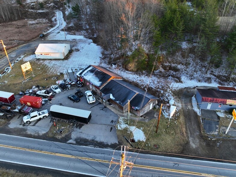 More Photos Of 178 Old Fayette rd, Oak Hill Showroom For Sale