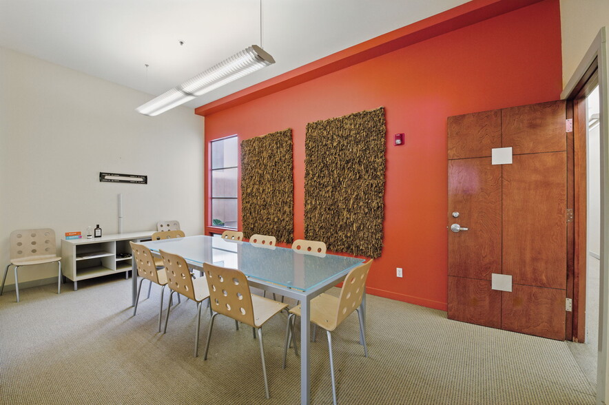 More Photos Of 1717-1719 Powell St, San Francisco Office For Lease