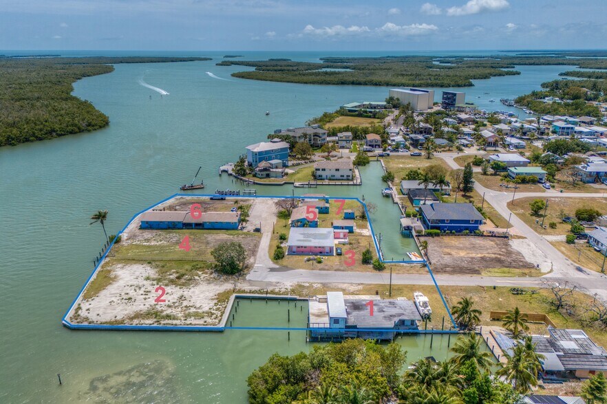 More Photos Of 301-305 Pear Tree Ave & 107, 108, 109, 110, 111 East Ct., Goodland Land For Sale