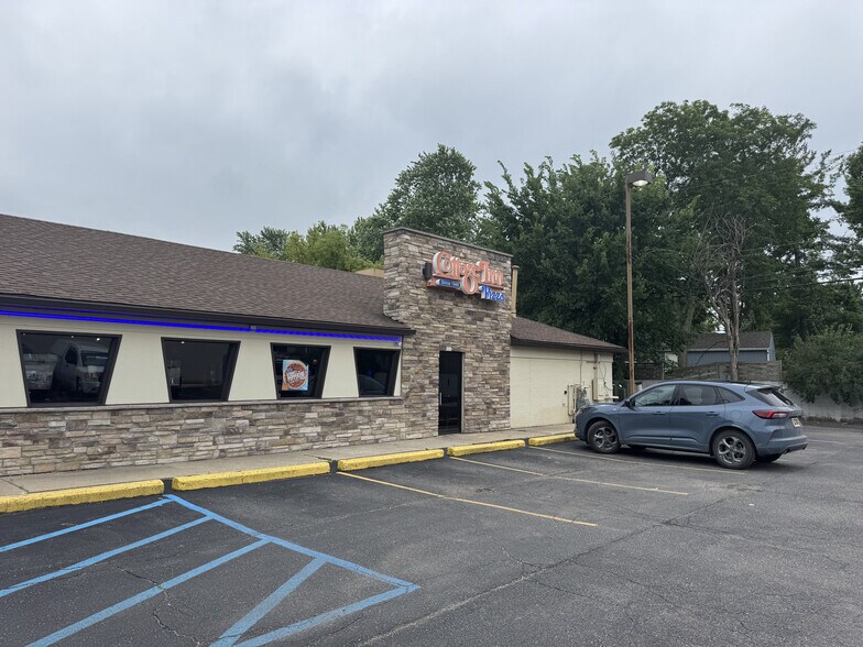 More Photos Of 2407 Washtenaw Ave, Ypsilanti Restaurant For Sale