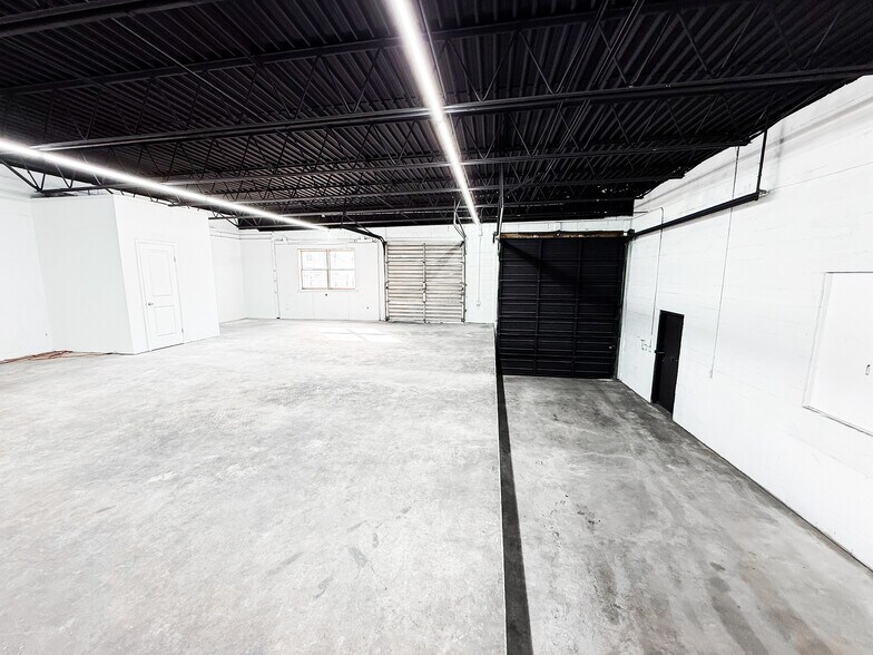 More Photos Of 200 Cooper St, Beverly Distribution For Sale