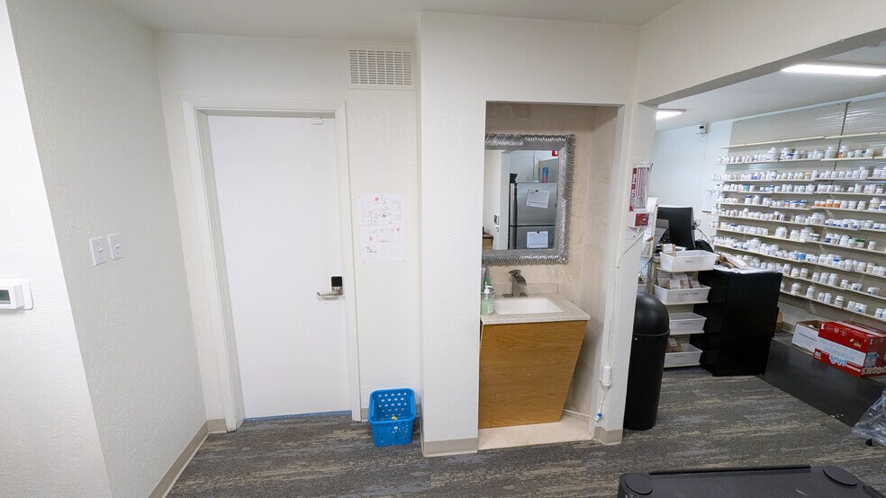 More Photos Of 2741 S Colorado Blvd, Denver Medical For Sale
