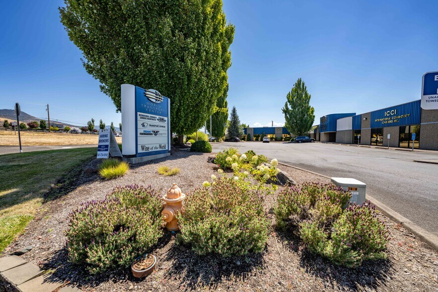 More Photos Of 2090 Commerce Dr, Medford Office For Lease