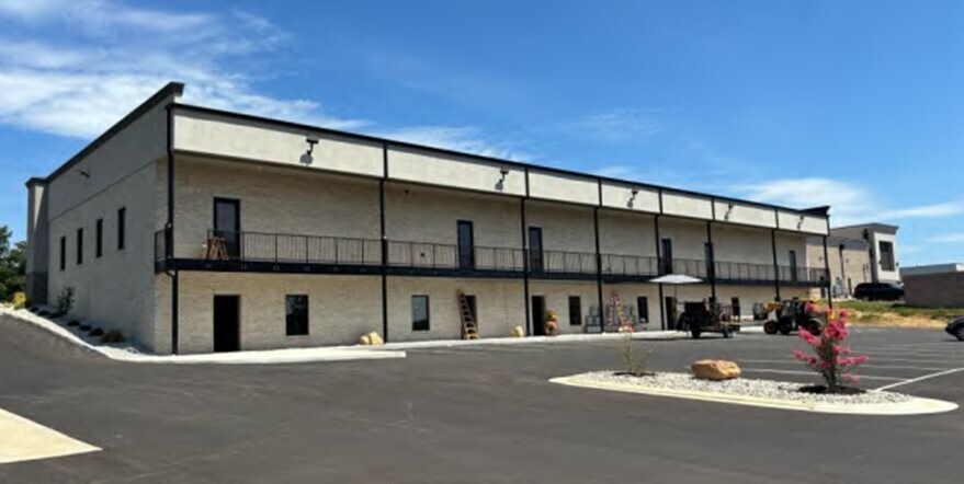 More Photos Of 8004 Timberlake Rd, Lynchburg General Retail For Sale
