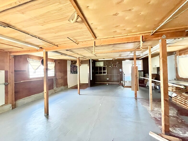More Photos Of 2513 Connie Dr, Sacramento Freestanding For Sale