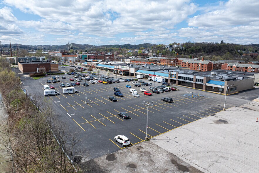 More Photos Of 136 McKees Rocks Plz, McKees Rocks Unknown For Lease