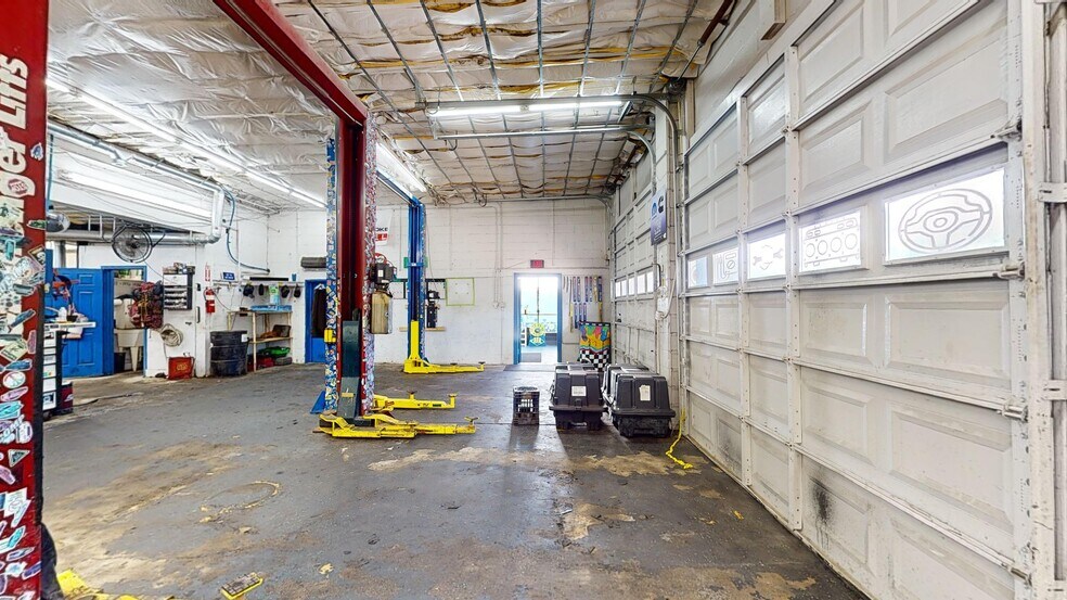 More Photos Of 2270 Solomons Island Rd, Huntingtown Auto Repair For Sale