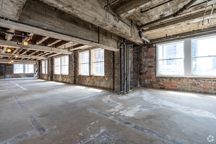 More Photos Of 808 Travis St, Houston Office For Lease