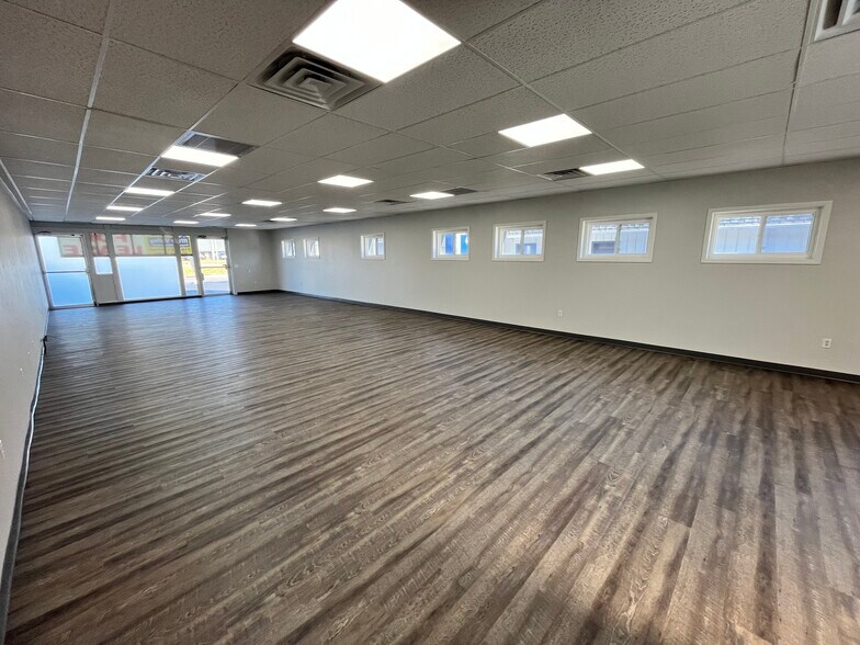 More Photos Of 2509-2543 E Clairemont Ave, Eau Claire Unknown For Lease