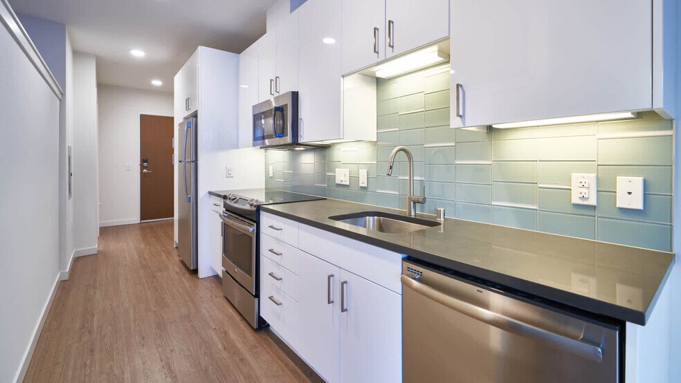 More Photos Of 221 Minor Ave N, Seattle Apartments For Lease