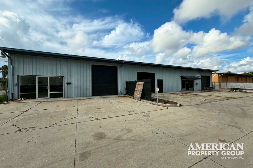 Primary Photo Of 1180 Gillespie Ave, Sarasota Warehouse For Lease