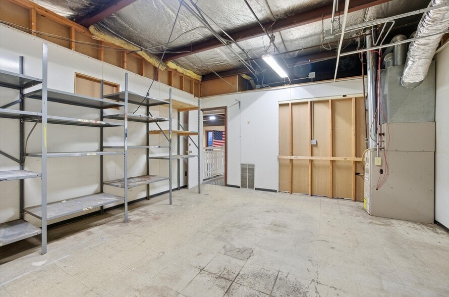 More Photos Of 20620 Burl Ct, Joliet Warehouse For Sale