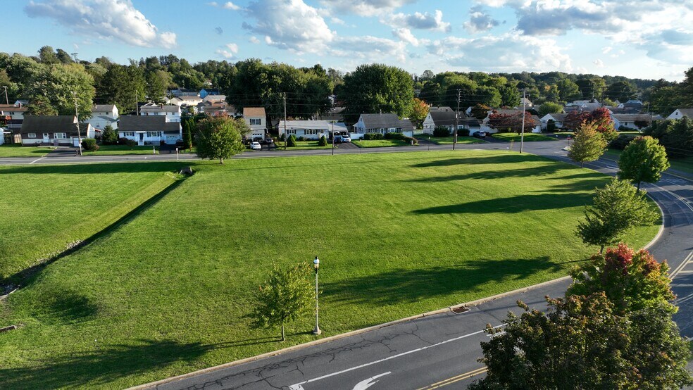 More Photos Of 1508 Sullivan Trl, Easton General Retail For Sale