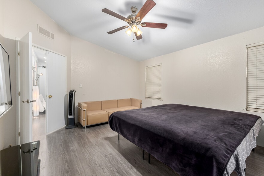 More Photos Of 50150 W Julie Ln, Maricopa Warehouse For Sale