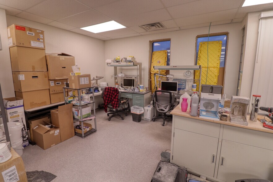 More Photos Of 1915 N Division St, Spokane Office For Sale