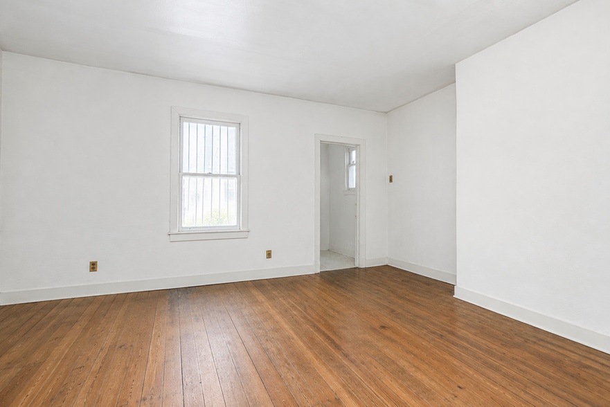 More Photos Of 154 26th St, Brooklyn Warehouse For Sale