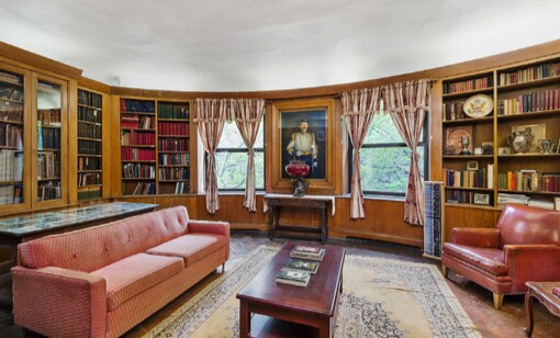 More Photos Of 307 W 91st St, New York Specialty For Lease