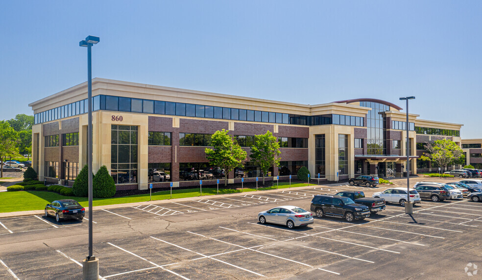 Primary Photo Of 860 Blue Gentian Rd, Eagan Coworking Space