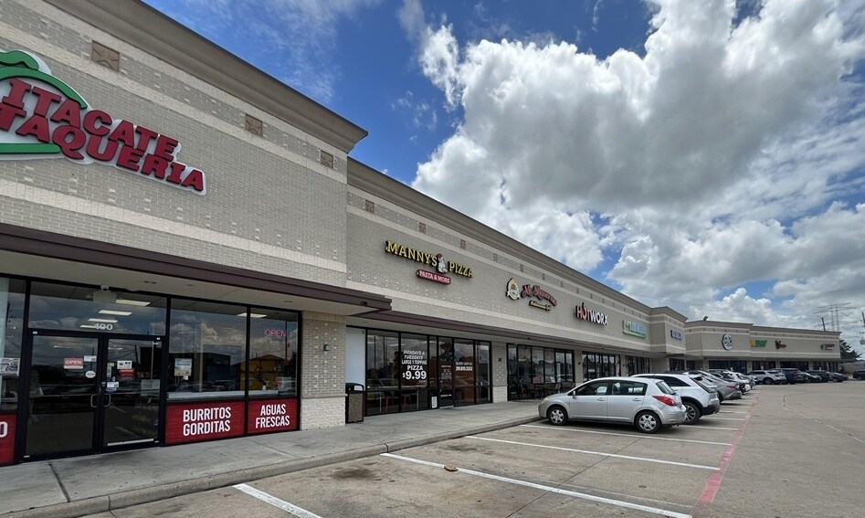 More Photos Of 9522 Huffmeister Rd, Houston Storefront Retail Office For Sale